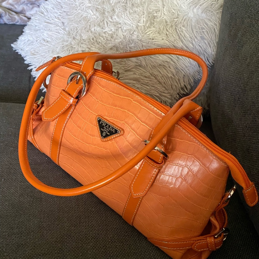 Faux Prada crocodile  - burnt orange so cute! 🤘hook ‘em